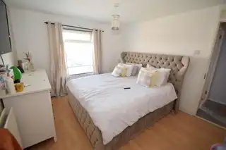 10 Summerhill GardensImage 13