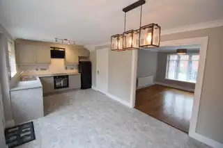 10 Lake Glen DriveImage 9