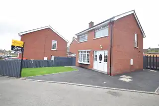 10 Lake Glen DriveImage 2