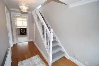 10 Lake Glen DriveImage 3