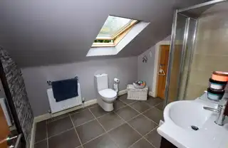 4 Riverside MeadowImage 18