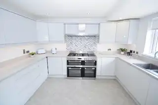1B Fruithill ParkImage 8