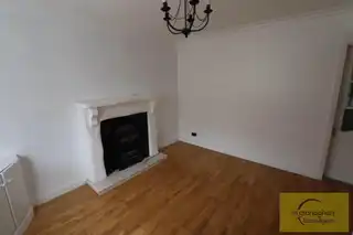 37 Beechmount CrescentImage 4