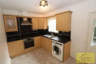 37 Beechmount CrescentImage 5