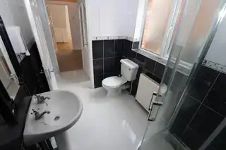 37 Beechmount CrescentImage 8