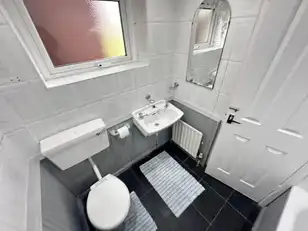 152 Lenadoon AvenueImage 9
