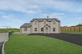 8 Clonmore ManorImage 1