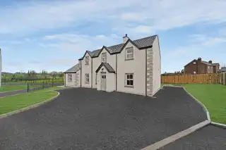 8 Clonmore ManorImage 3