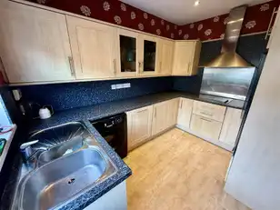 238 Ravenhill AvenueImage 7