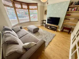 238 Ravenhill AvenueImage 3