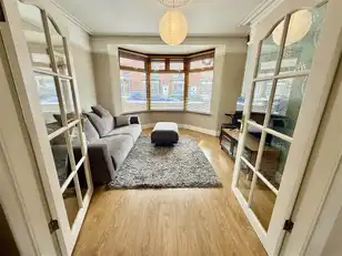 238 Ravenhill AvenueImage 6
