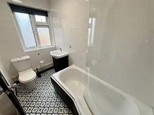 32B Shimna CloseImage 7