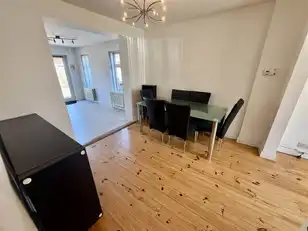 33 Onslow ParadeImage 5