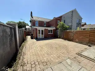 33 Onslow ParadeImage 15