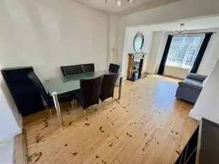 33 Onslow ParadeImage 6