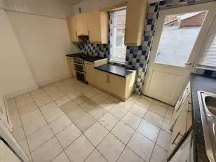 43 Dunraven ParadeImage 6