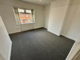 43 Dunraven ParadeImage 7