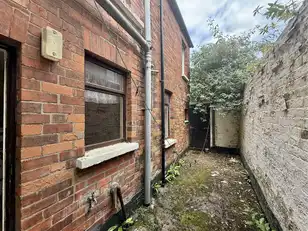 164 Ravenhill AvenueImage 12