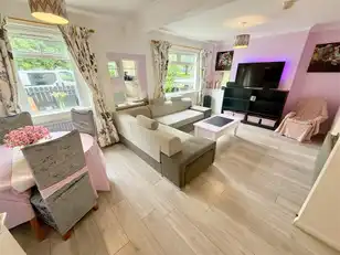 28 Downshire Park CentralImage 2