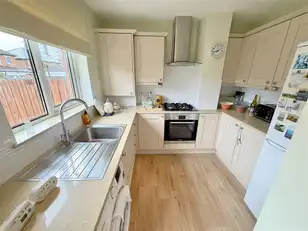 39 Mayfair AvenueImage 8