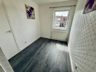 12 Lissan CloseImage 10