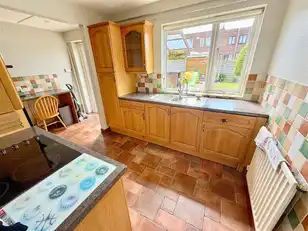 12 Lissan CloseImage 5