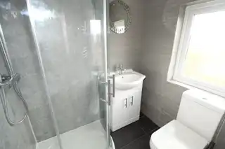 17 Seabourne ParadeImage 8