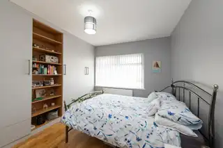 9 Swanston GardensImage 21