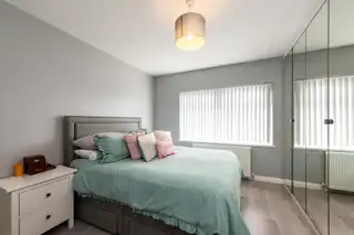 9 Swanston GardensImage 19
