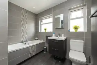 9 Swanston GardensImage 23
