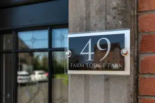 49 Farm Lodge ParkImage 3