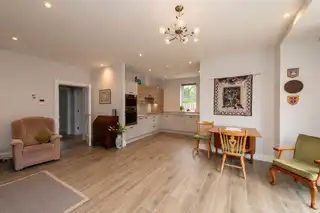 10 FoxburyImage 10