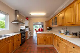 16 Downview AvenueImage 9