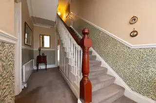 16 Downview AvenueImage 2
