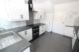 96 Princes CrescentImage 7