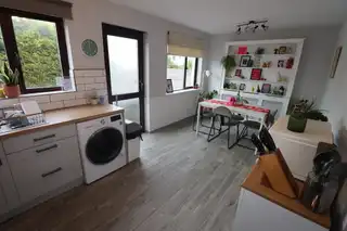 35B Kings AvenueImage 4
