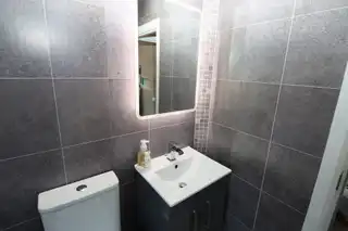 72 Ladbrook DriveImage 14