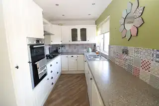 12 Pineview ParkImage 5