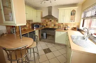 31 Beechgrove CrescentImage 4