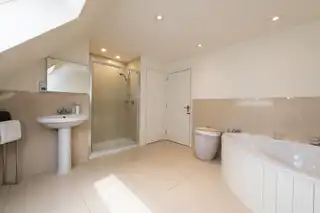 12B Lenamore AvenueImage 30