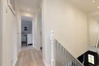 4 Elmwood GroveImage 17