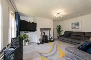 4 Elmwood GroveImage 4