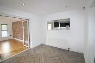 34 Mill GreenImage 11