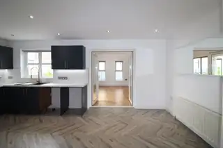 34 Mill GreenImage 10