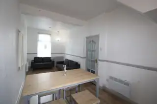 86 Ainsworth AvenueImage 5