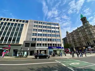 7 Donegall Square NorthImage 4