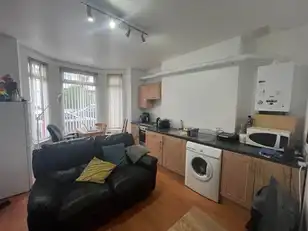 75 Wellesley Avenue, Flat 1Image 8