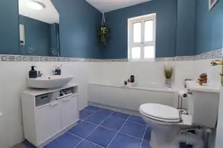 16 Saintfield MewsImage 8