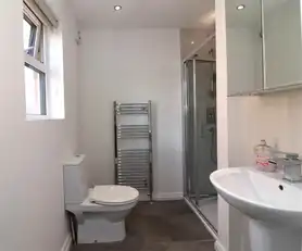 36 Belsize MeadowsImage 8