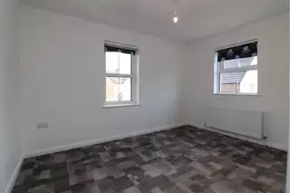 36 Belsize MeadowsImage 9